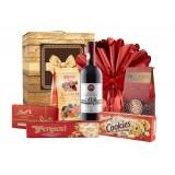 WINE & SWEETS